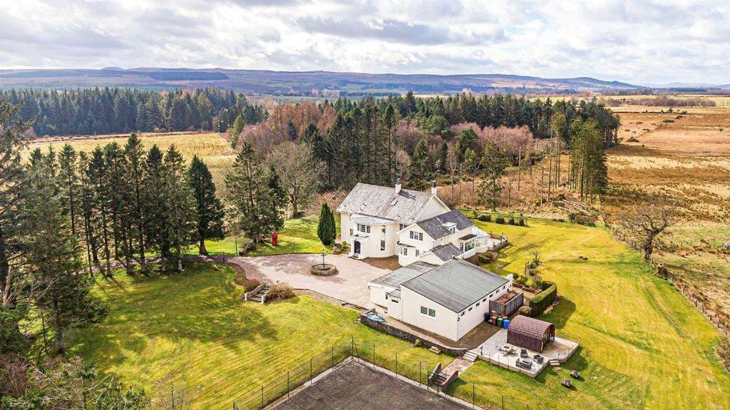 Finn Village - Loch Lomond Villa B&B - Black Room With Jacuzzi-Style Bath 格拉斯哥 外观 照片