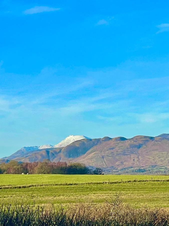 Finn Village - Loch Lomond Villa B&B - Black Room With Jacuzzi-Style Bath 格拉斯哥 外观 照片