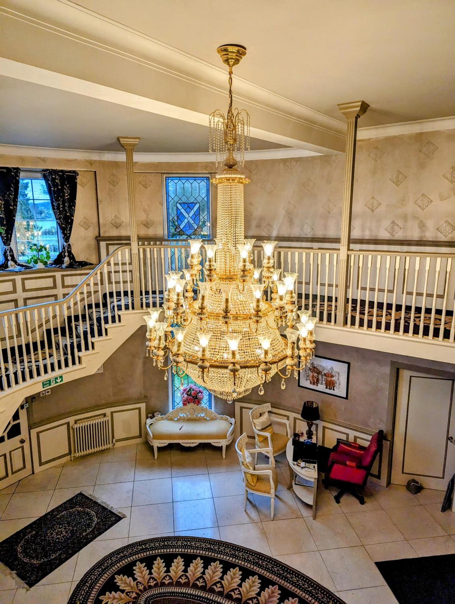 Finn Village - Loch Lomond Villa B&B - Black Room With Jacuzzi-Style Bath 格拉斯哥 外观 照片