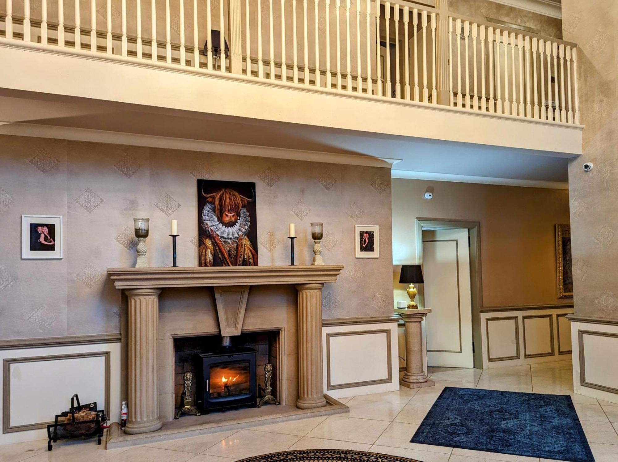 Finn Village - Loch Lomond Villa B&B - Black Room With Jacuzzi-Style Bath 格拉斯哥 外观 照片