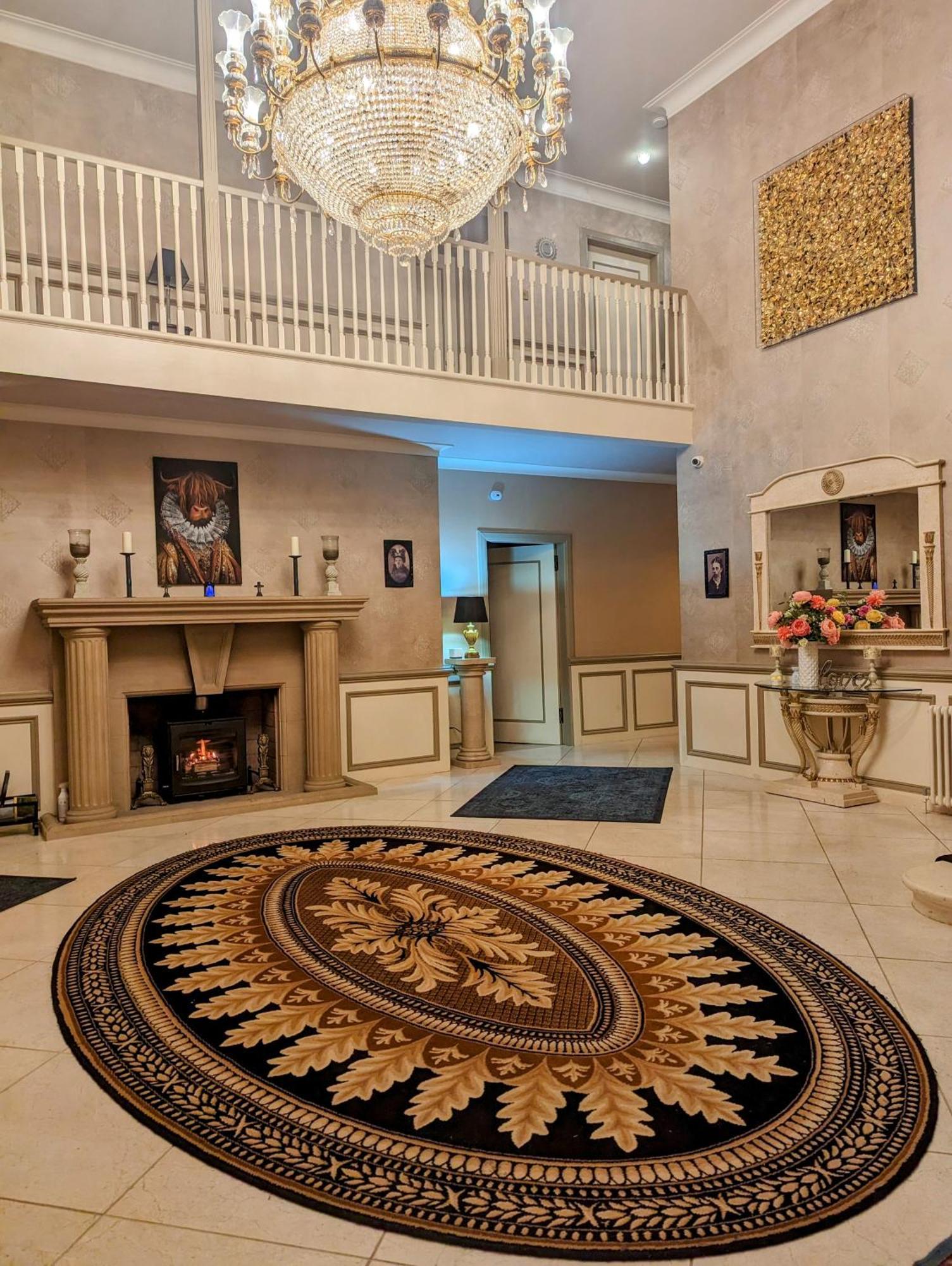 Finn Village - Loch Lomond Villa B&B - Black Room With Jacuzzi-Style Bath 格拉斯哥 外观 照片