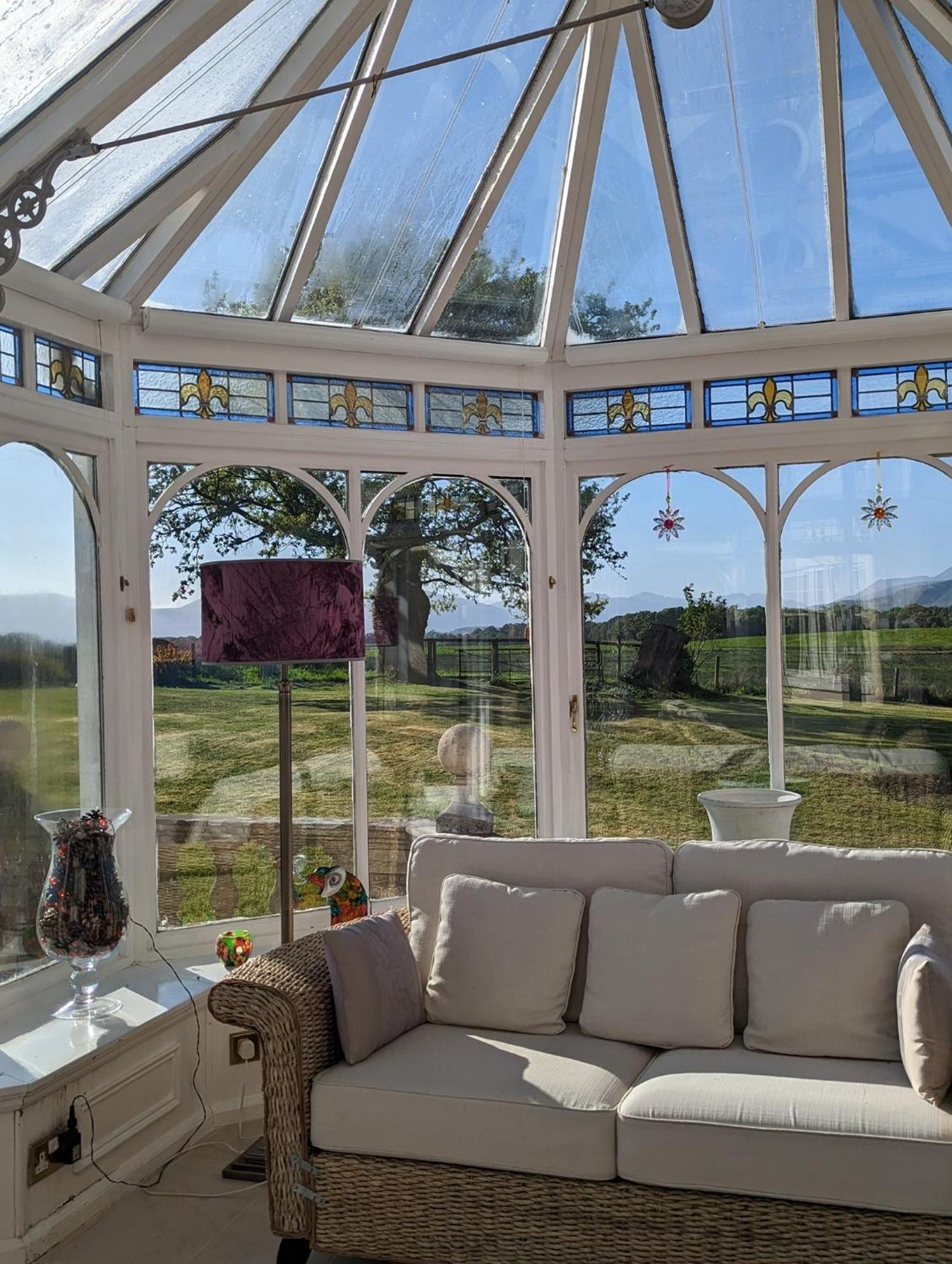 Finn Village - Loch Lomond Villa B&B - Black Room With Jacuzzi-Style Bath 格拉斯哥 外观 照片