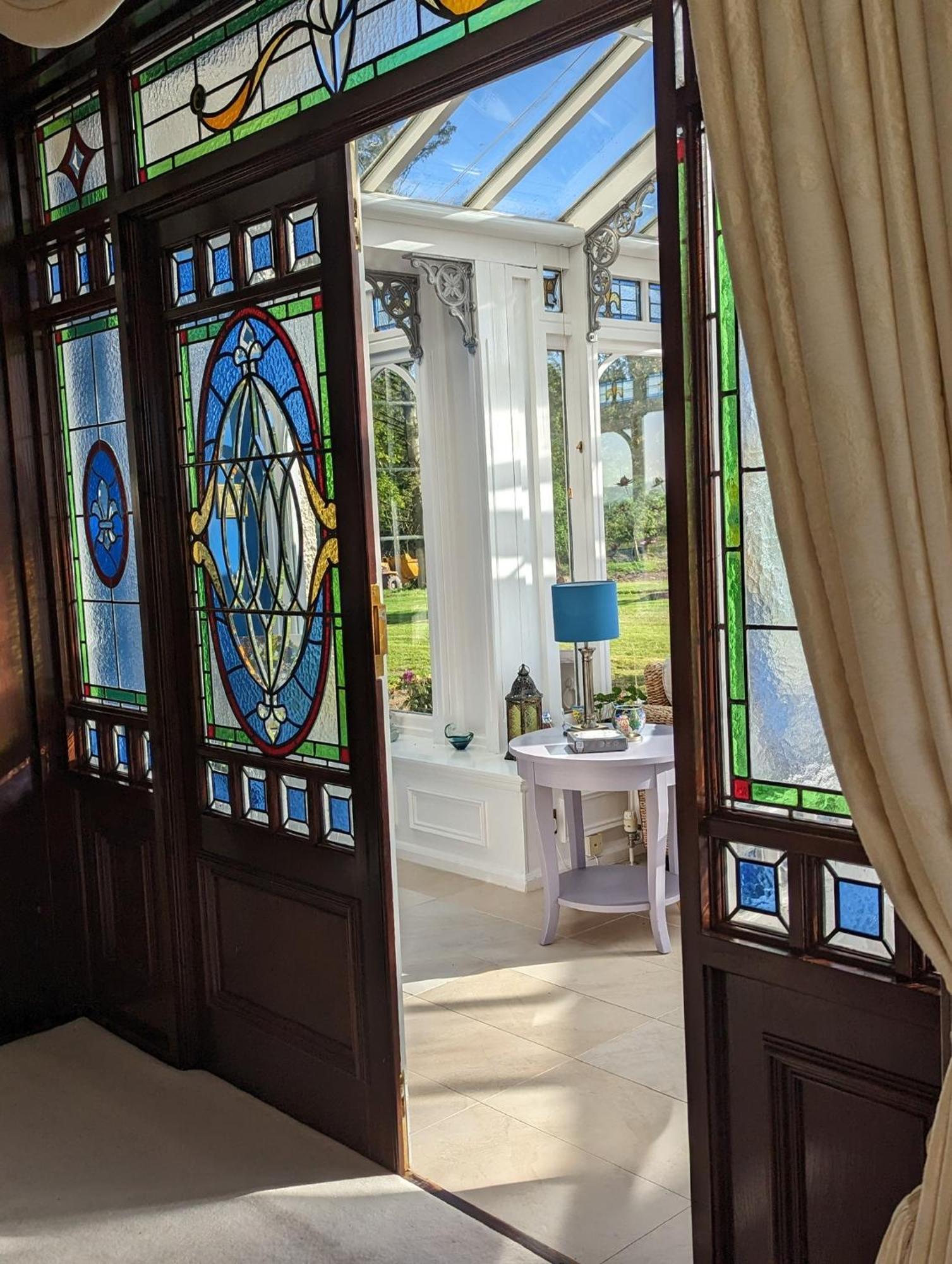 Finn Village - Loch Lomond Villa B&B - Black Room With Jacuzzi-Style Bath 格拉斯哥 外观 照片